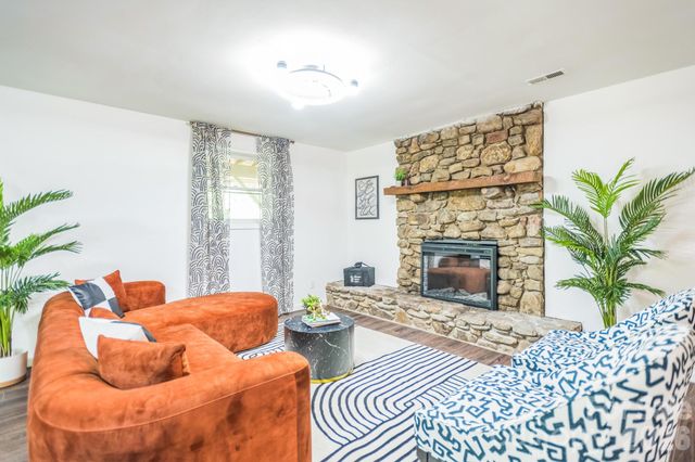 52 Reynolda Drive, Asheville, NC 28803