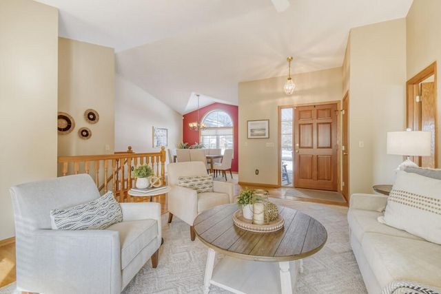 19199 Encore Court, Farmington, MN 55024