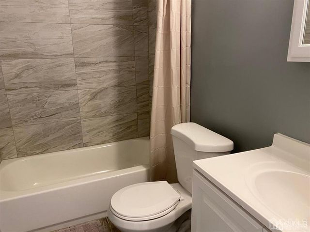 321 Sharon Garden Court, Woodbridge Proper, NJ 07095