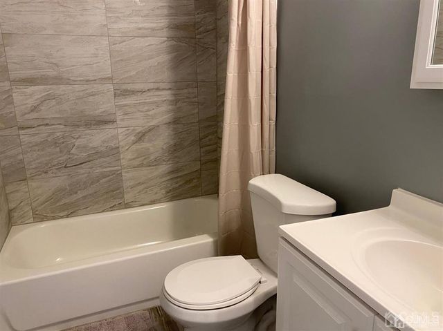 321 Sharon Garden Court, Woodbridge Proper, NJ 07095
