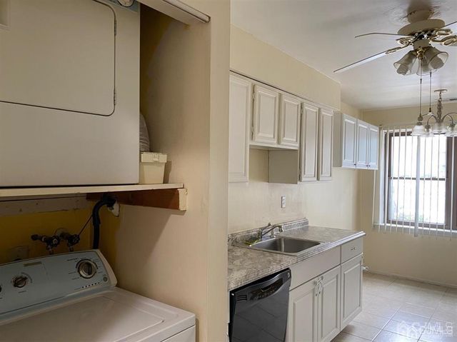 321 Sharon Garden Court, Woodbridge Proper, NJ 07095