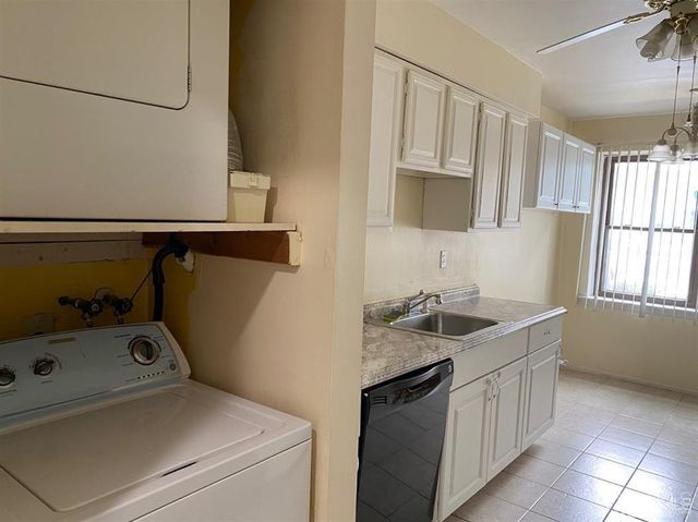 321 Sharon Garden Court, Woodbridge Proper, NJ 07095
