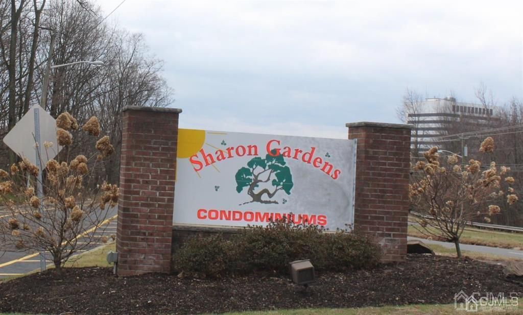 321 Sharon Garden Court, Woodbridge Proper, NJ 07095
