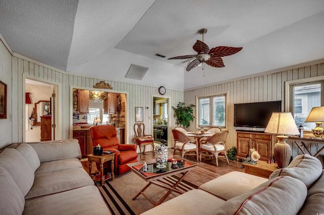 820 9th Ave. S, North Myrtle Beach, SC 29582