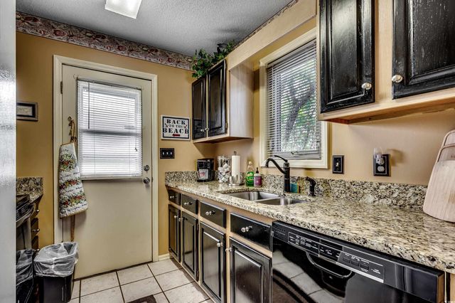 820 9th Ave. S, North Myrtle Beach, SC 29582
