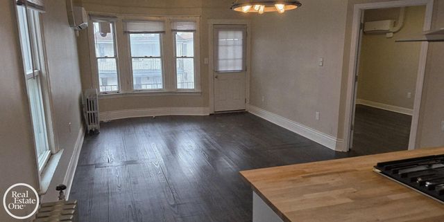 2685 Botsford Street, Hamtramck, MI 48212