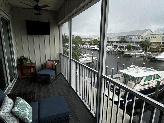 6072 MOORINGS DRIVE S, St Petersburg, FL 33712
