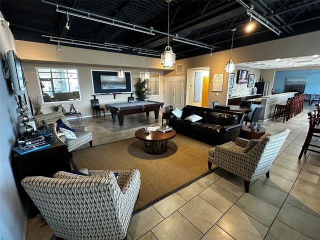 6072 MOORINGS DRIVE S, St Petersburg, FL 33712