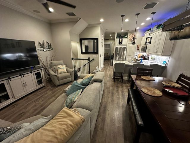 6072 MOORINGS DRIVE S, St Petersburg, FL 33712