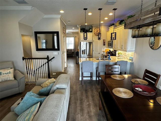 6072 MOORINGS DRIVE S, St Petersburg, FL 33712