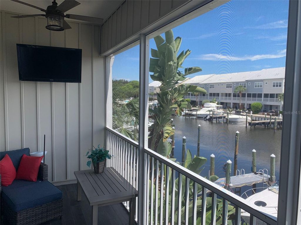 6072 MOORINGS DRIVE S, St Petersburg, FL 33712