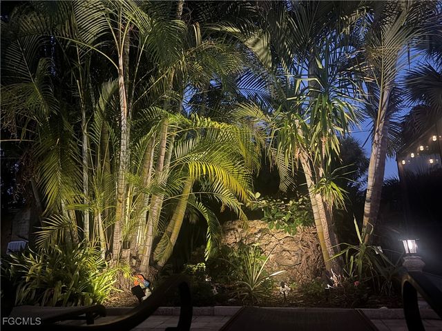 5217 Elm CT, Cape Coral, FL 33904