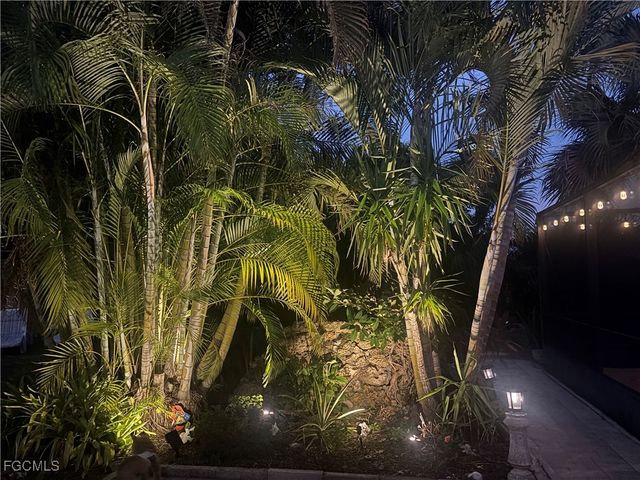 5217 Elm CT, Cape Coral, FL 33904