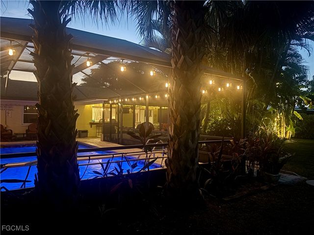 5217 Elm CT, Cape Coral, FL 33904