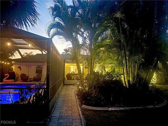 5217 Elm CT, Cape Coral, FL 33904