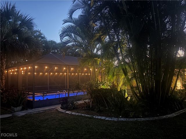 5217 Elm CT, Cape Coral, FL 33904