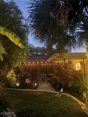 5217 Elm CT, Cape Coral, FL 33904