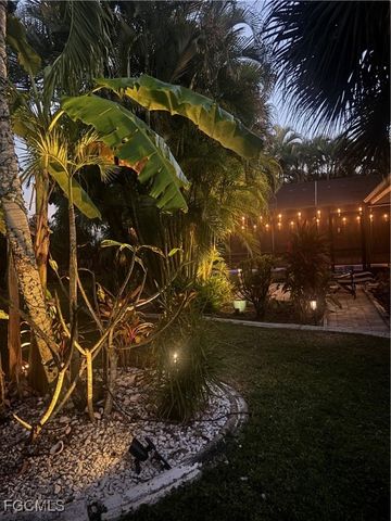 5217 Elm CT, Cape Coral, FL 33904