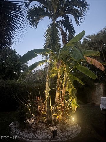 5217 Elm CT, Cape Coral, FL 33904