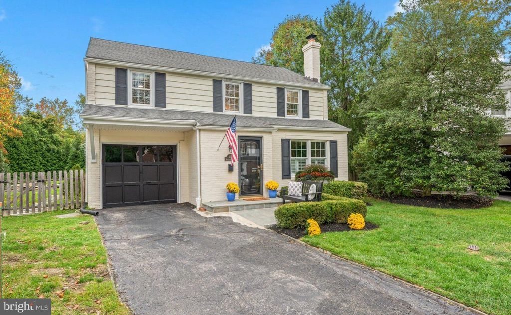 250 BARCLADEN CIR, BRYN MAWR, PA 19010 — exterior