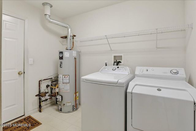 24 Shadow Creek Court, Jackson, NJ 08527