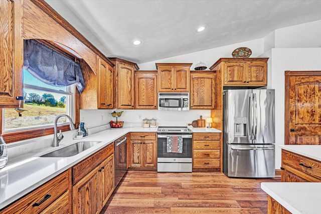 99 Spruce LN, Callaway, VA 24067