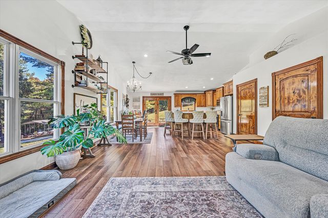 99 Spruce LN, Callaway, VA 24067