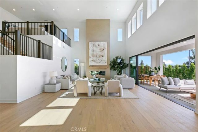 20500 Edgewood Court, Chatsworth, CA 91311