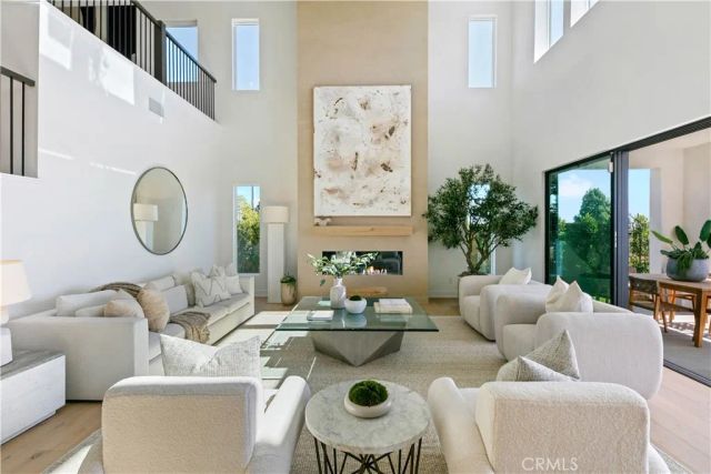 20500 Edgewood Court, Chatsworth, CA 91311