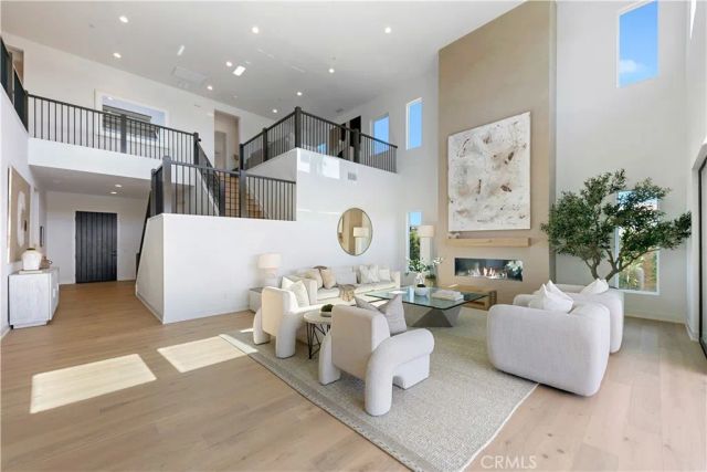 20500 Edgewood Court, Chatsworth, CA 91311
