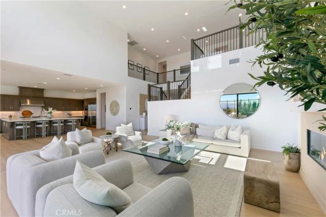 20500 Edgewood Court, Chatsworth, CA 91311
