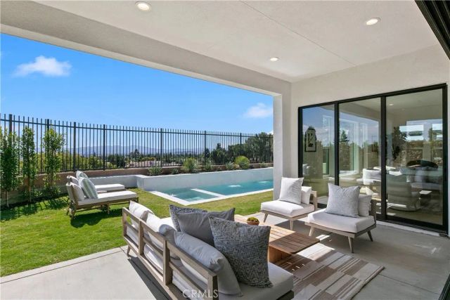 20500 Edgewood Court, Chatsworth, CA 91311