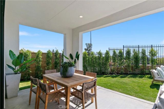 20500 Edgewood Court, Chatsworth, CA 91311