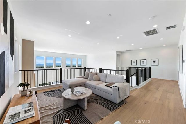 20500 Edgewood Court, Chatsworth, CA 91311
