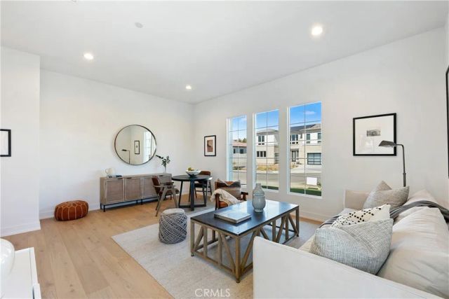 20500 Edgewood Court, Chatsworth, CA 91311