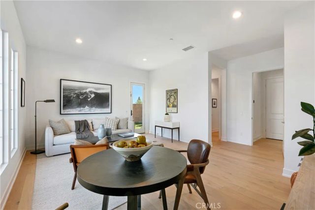 20500 Edgewood Court, Chatsworth, CA 91311