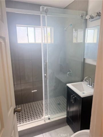 1231 Innes, Los Angeles, CA 90026