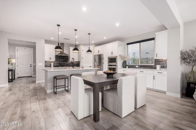 1946 W HORSETAIL Trail, Phoenix, AZ 85085