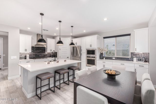 1946 W HORSETAIL Trail, Phoenix, AZ 85085