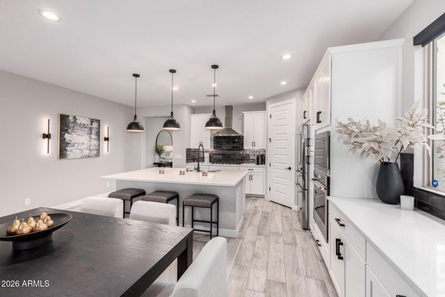 1946 W HORSETAIL Trail, Phoenix, AZ 85085