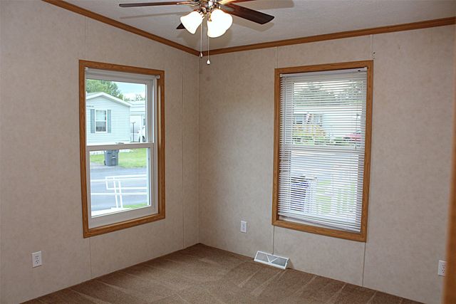 2722 W PARK Lane, Erie, PA 16506