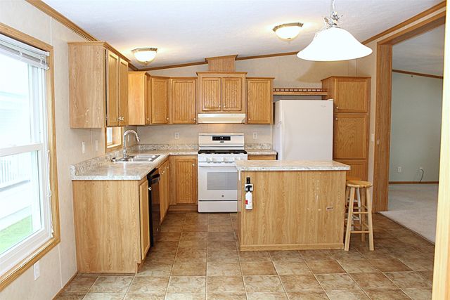 2722 W PARK Lane, Erie, PA 16506