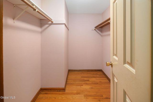 2 Georgian Terrace, Colonie, NY 12211