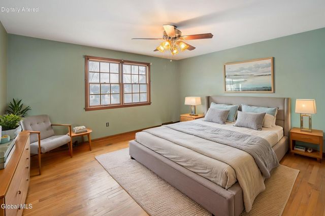 2 Georgian Terrace, Colonie, NY 12211