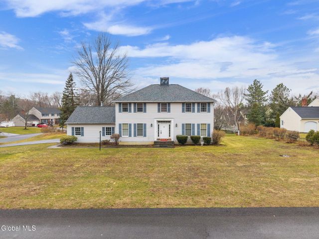 2 Georgian Terrace, Colonie, NY 12211