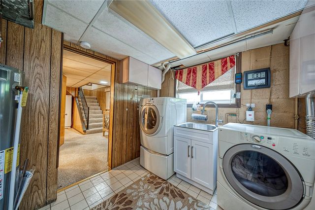 422 Woodrift Ln, Pleasant Hills, PA 15236