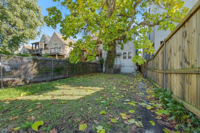 2510 N Rockwell Street, Chicago, IL 60647