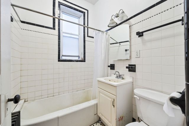 2510 N Rockwell Street, Chicago, IL 60647