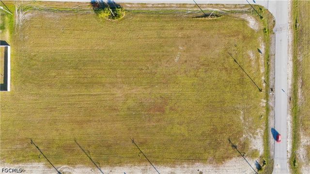 1614 NE Juanita PL, Cape Coral, FL 33909