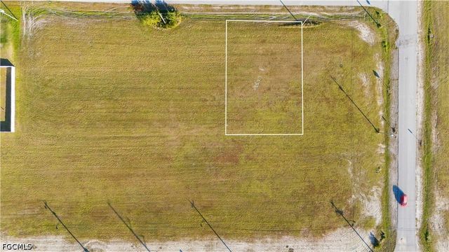 1614 NE Juanita PL, Cape Coral, FL 33909